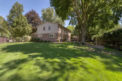 1119 West White Oak Street Arlington Heights IL 60005