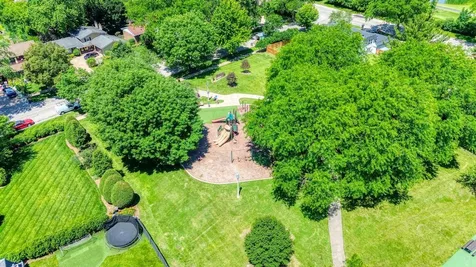 1119 West White Oak Street Arlington Heights IL 60005