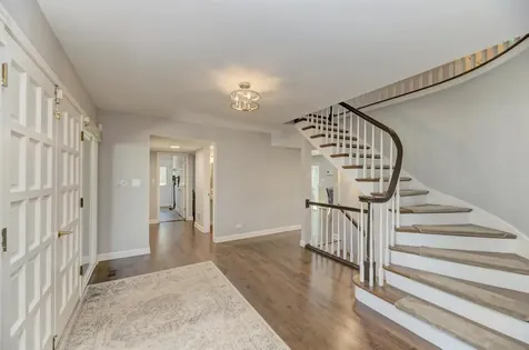 1119 West White Oak Street Arlington Heights IL 60005