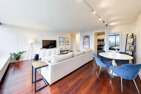 2800 North Lake Shore Drive Chicago IL 60657