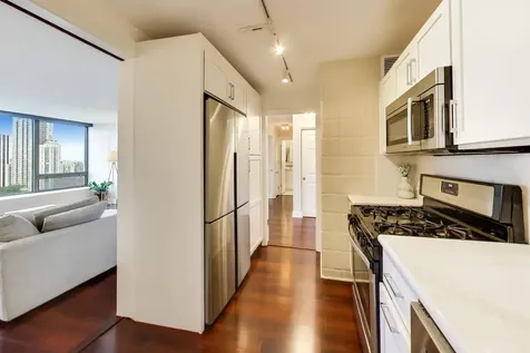 2800 North Lake Shore Drive Chicago IL 60657