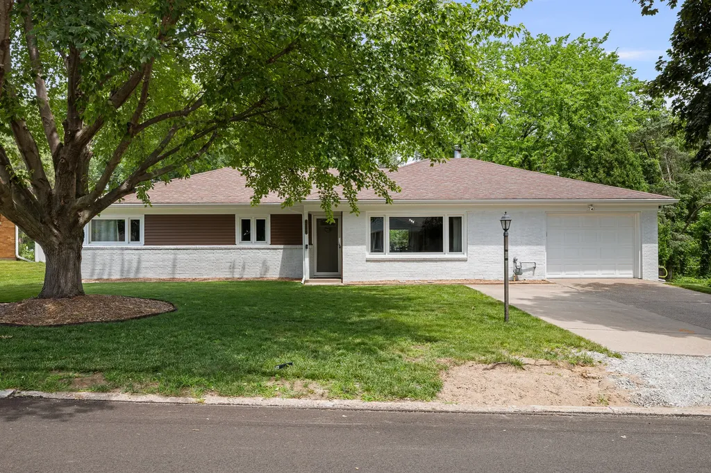 2517 37TH Avenue Rock Island IL 61201