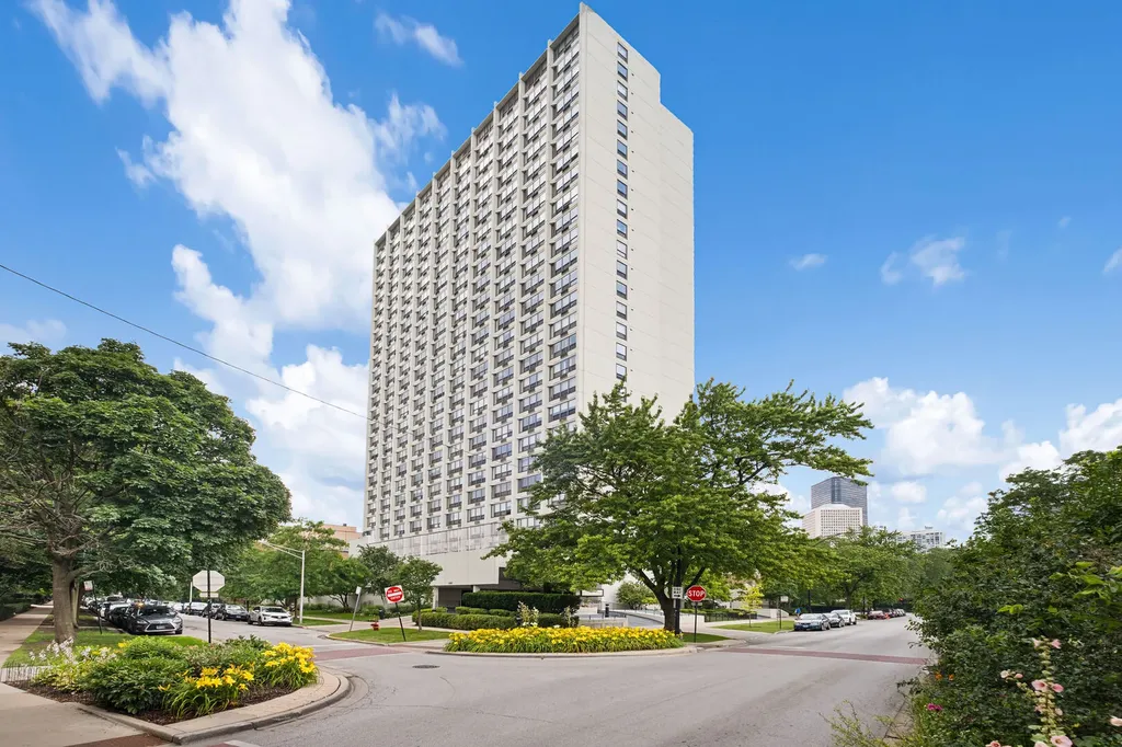 5100 North Marine Drive Chicago IL 60640