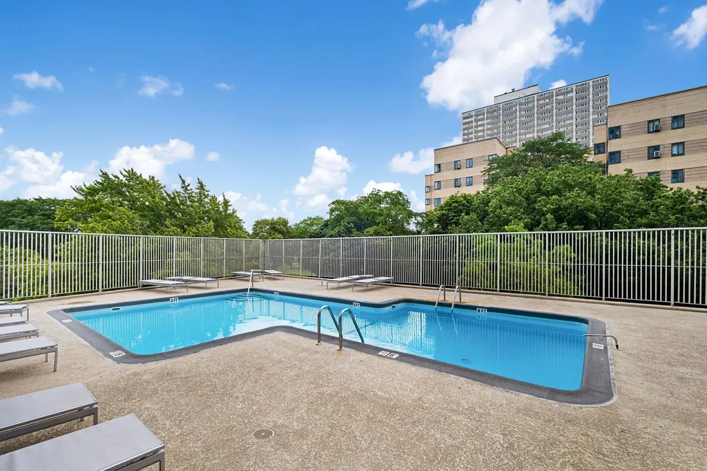 5100 North Marine Drive Chicago IL 60640