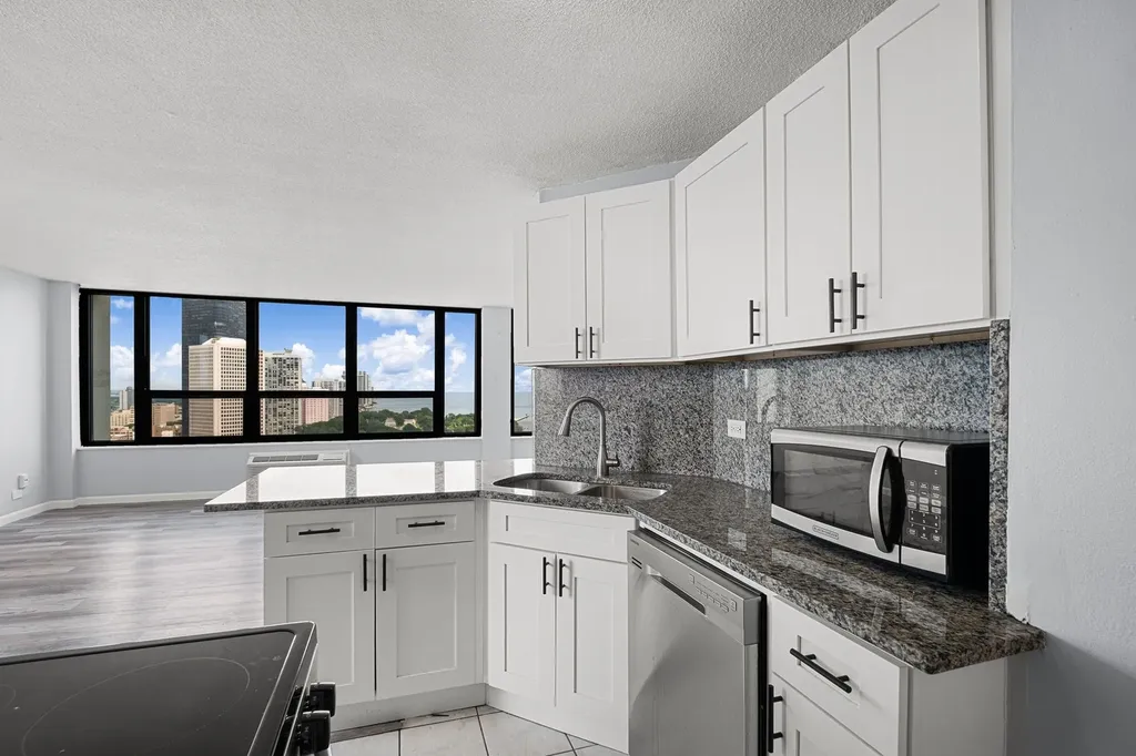 5100 North Marine Drive Chicago IL 60640