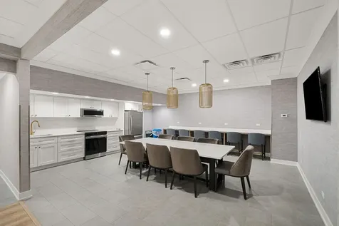 5100 North Marine Drive Chicago IL 60640
