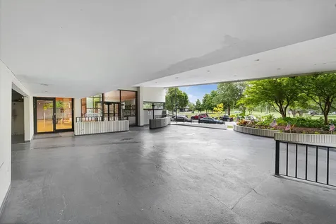 5100 North Marine Drive Chicago IL 60640
