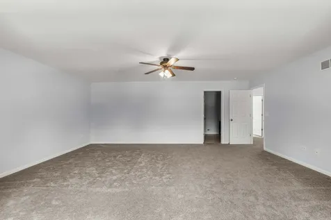 26105 West Ravine Woods Drive Channahon IL 60410