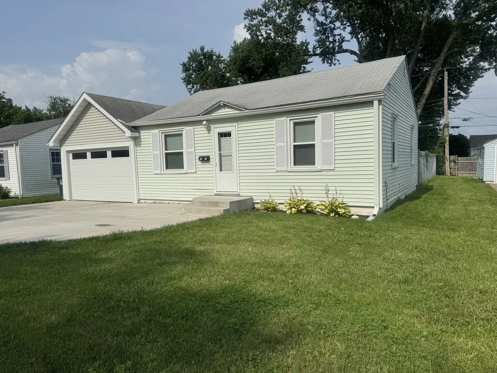 2315 48TH Street Moline IL 61265