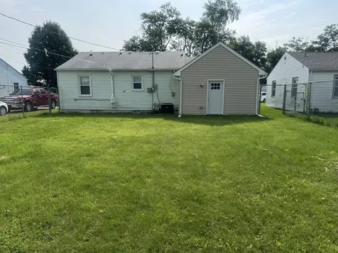 2315 48TH Street Moline IL 61265