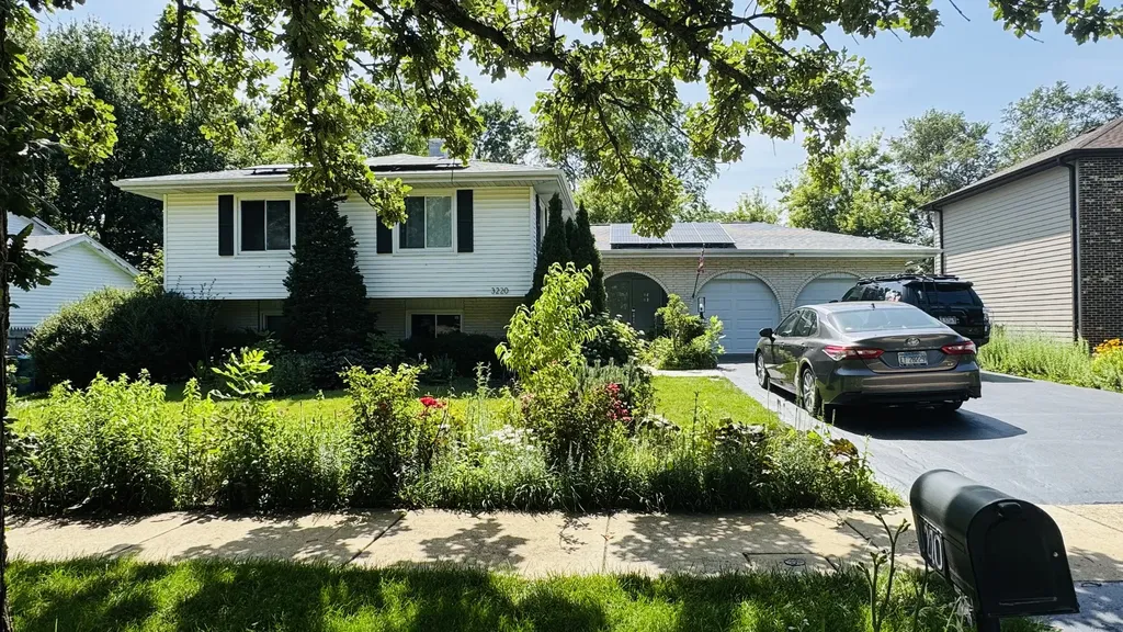 3220 Saratoga Avenue Downers Grove IL 60515