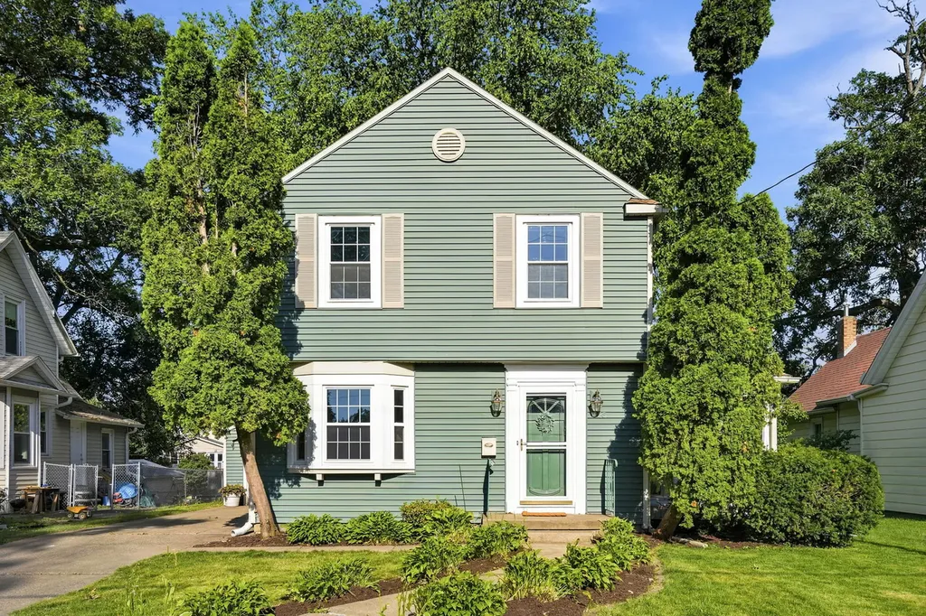 1125 24TH Street Moline IL 61265