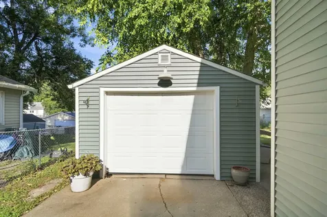 1125 24TH Street Moline IL 61265