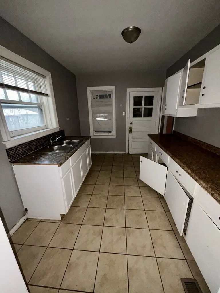 1255 West 108th Place Chicago IL 60643
