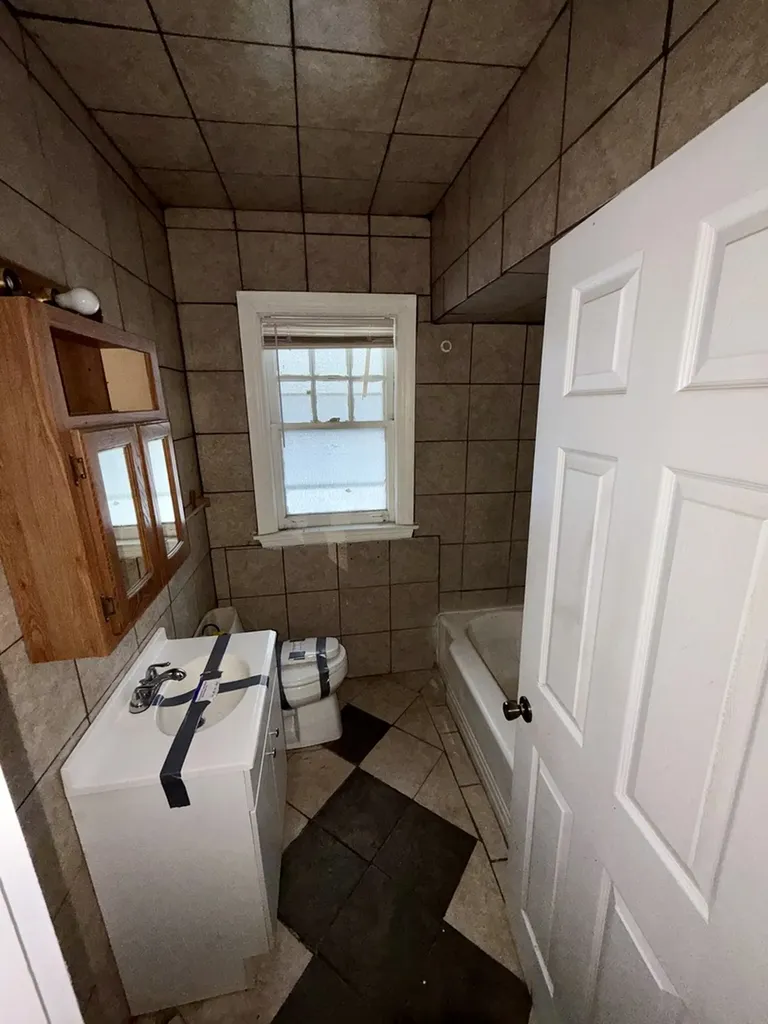 1255 West 108th Place Chicago IL 60643