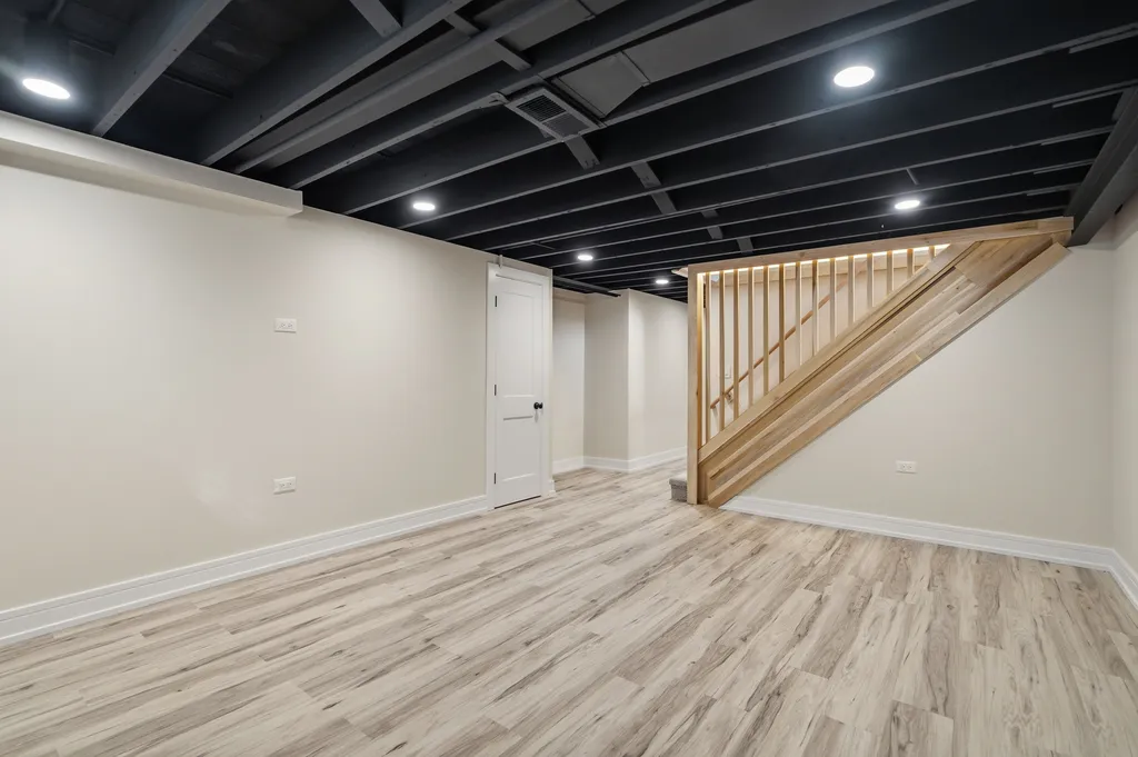 7519 Kolmar Avenue Skokie IL 60076