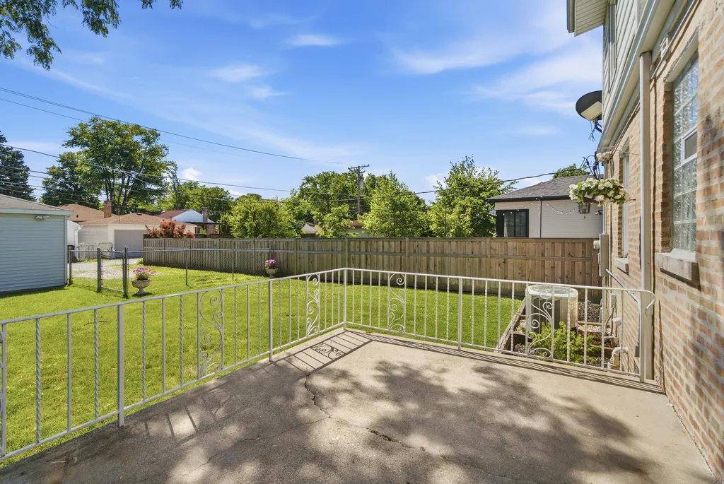 7519 Kolmar Avenue Skokie IL 60076
