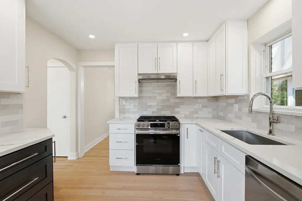 7519 Kolmar Avenue Skokie IL 60076