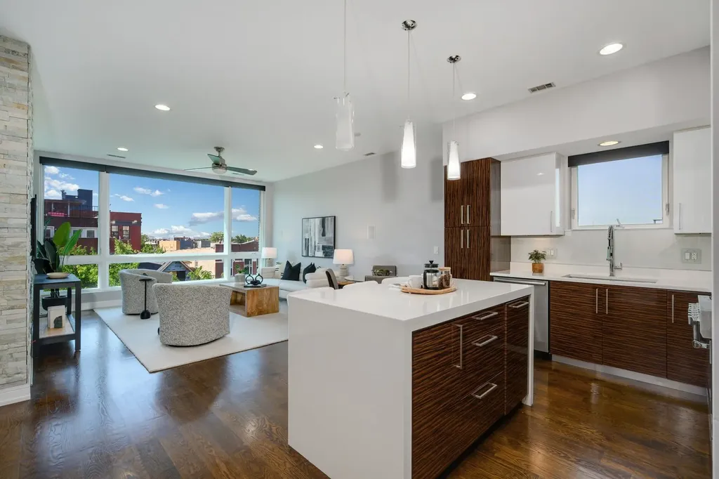 1446 West Cortez Avenue Chicago IL 60642