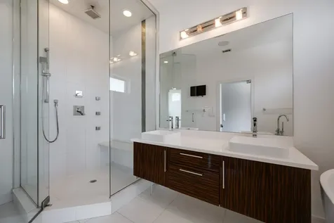 1446 West Cortez Avenue Chicago IL 60642