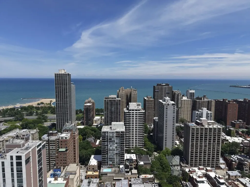 1555 North Sandburg Terrace Chicago IL 60610