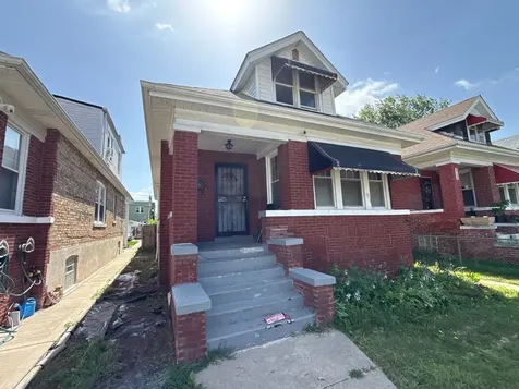 6743 South Carpenter Street Chicago IL 60621