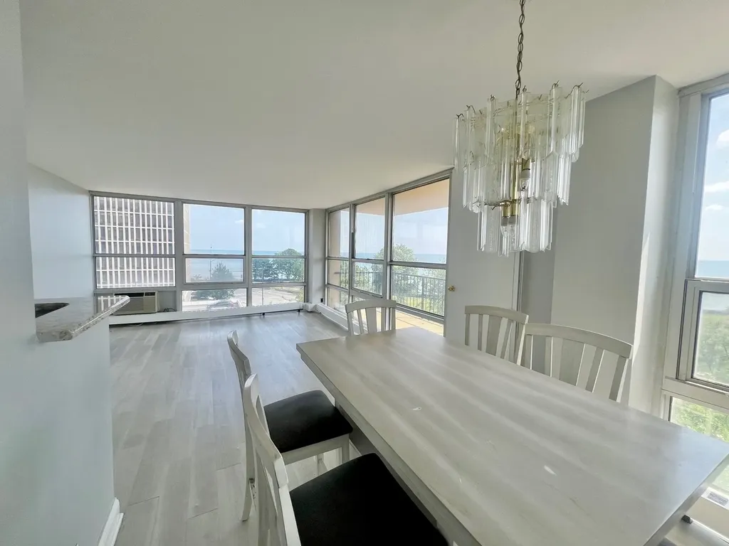 6730 South South Shore Drive Chicago IL 60649