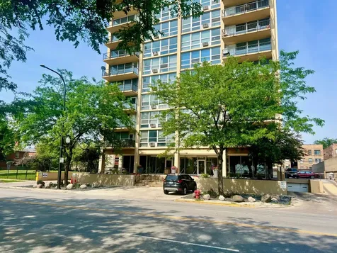 6730 South South Shore Drive Chicago IL 60649