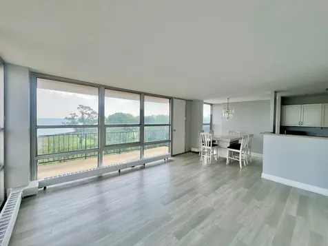 6730 South South Shore Drive Chicago IL 60649