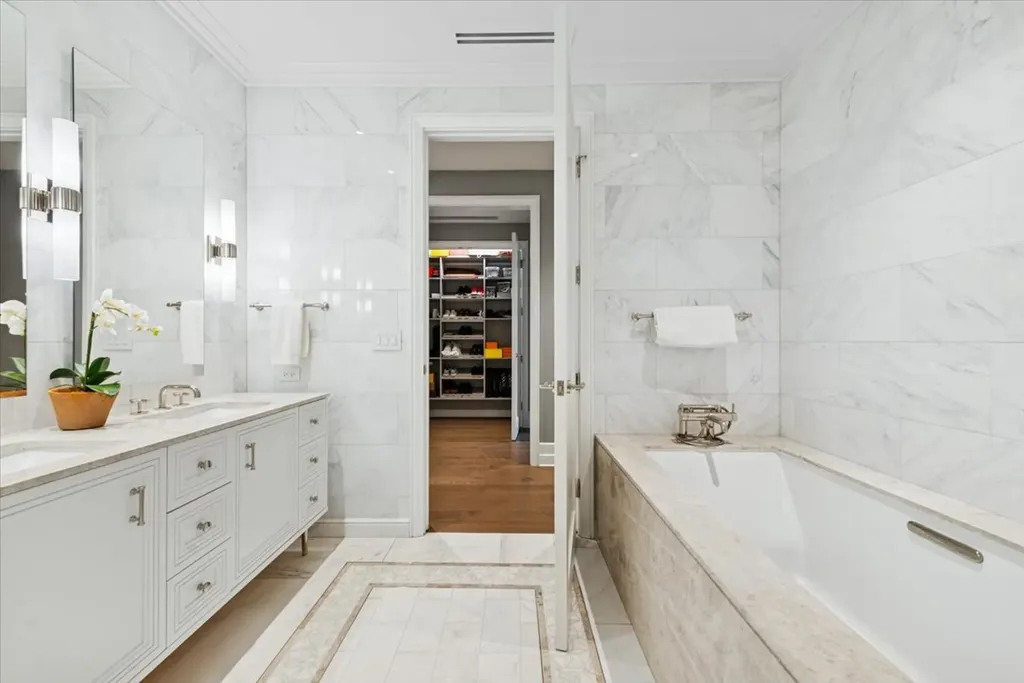 435 North Michigan Avenue Chicago IL 60611