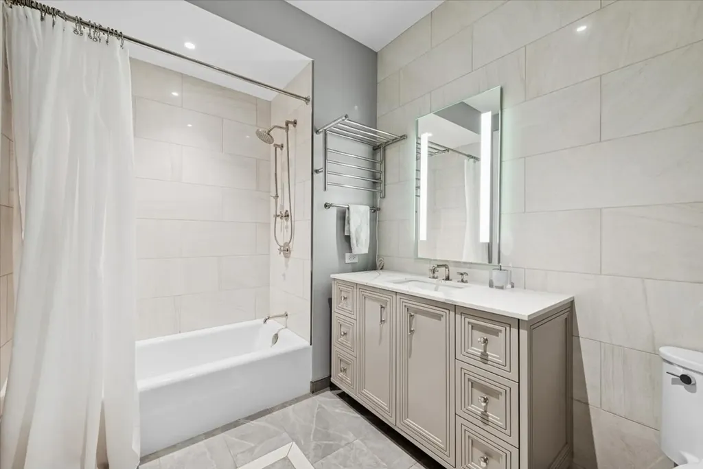 435 North Michigan Avenue Chicago IL 60611