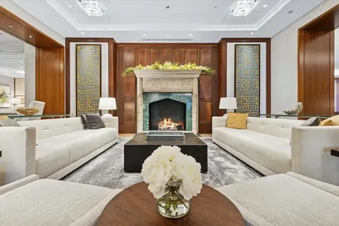 435 North Michigan Avenue Chicago IL 60611