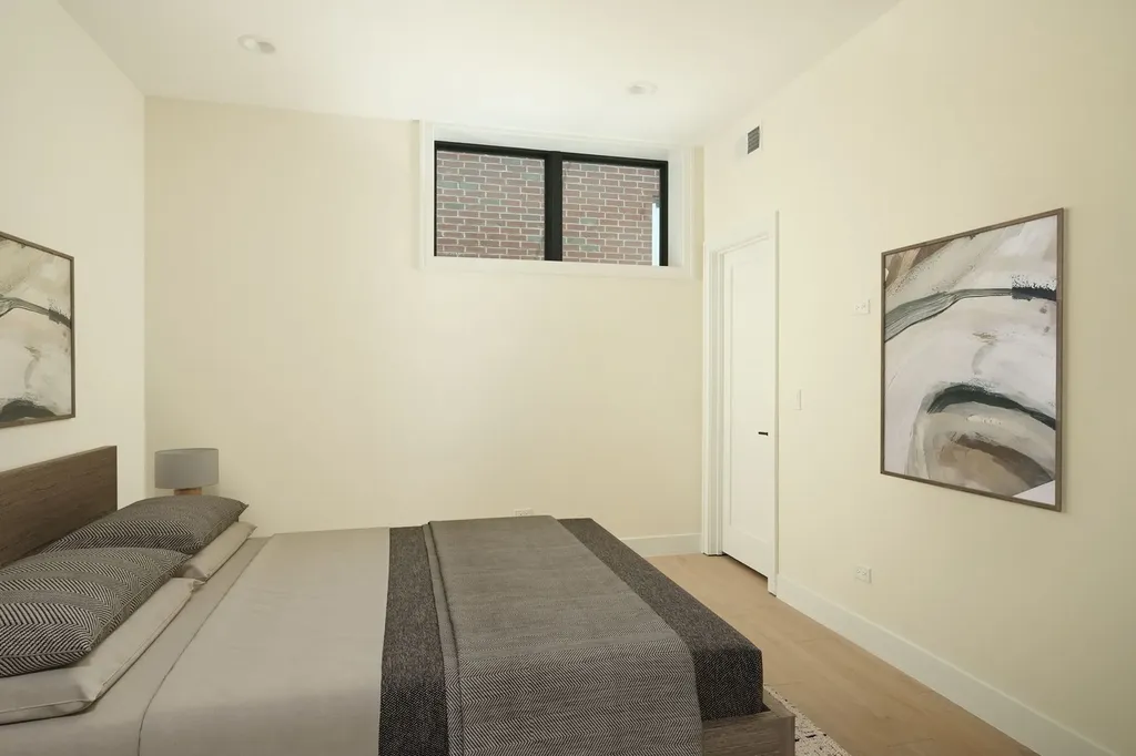 1629 North Burling Street Chicago IL 60614