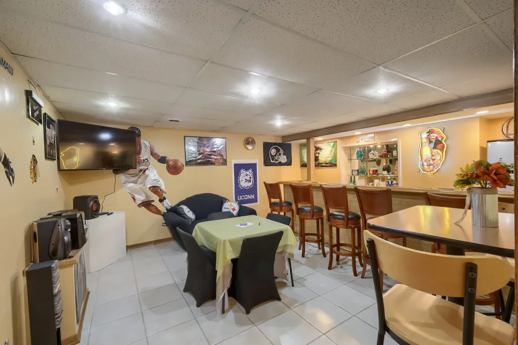 150 Winston Drive Bolingbrook IL 60440
