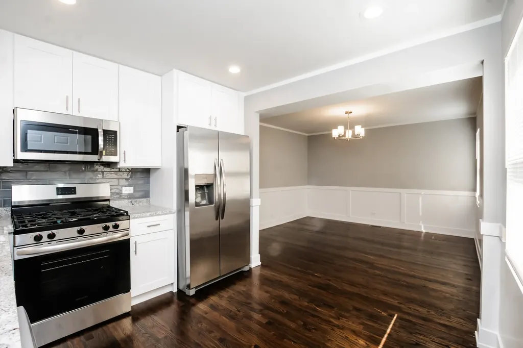 8043 South Yale Avenue Chicago IL 60620