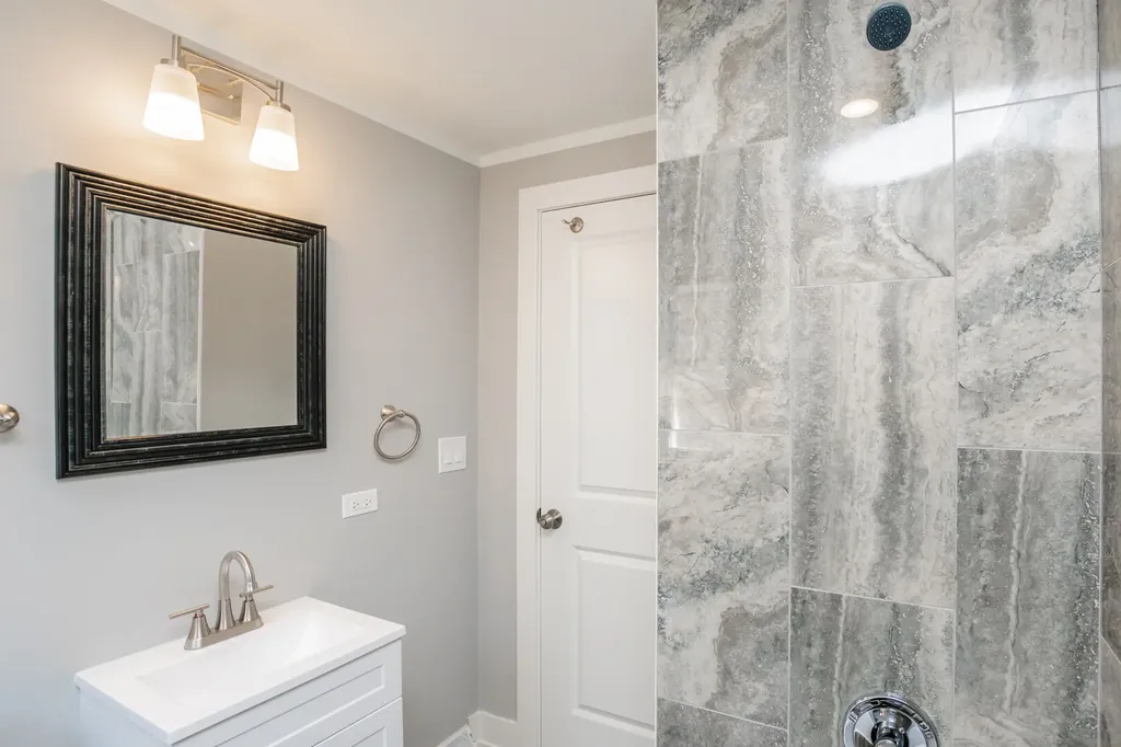 8043 South Yale Avenue Chicago IL 60620