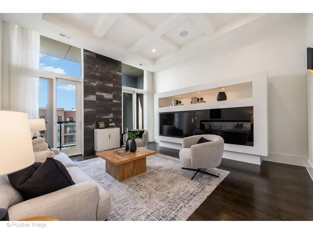 2037 West Division Street Chicago IL 60622