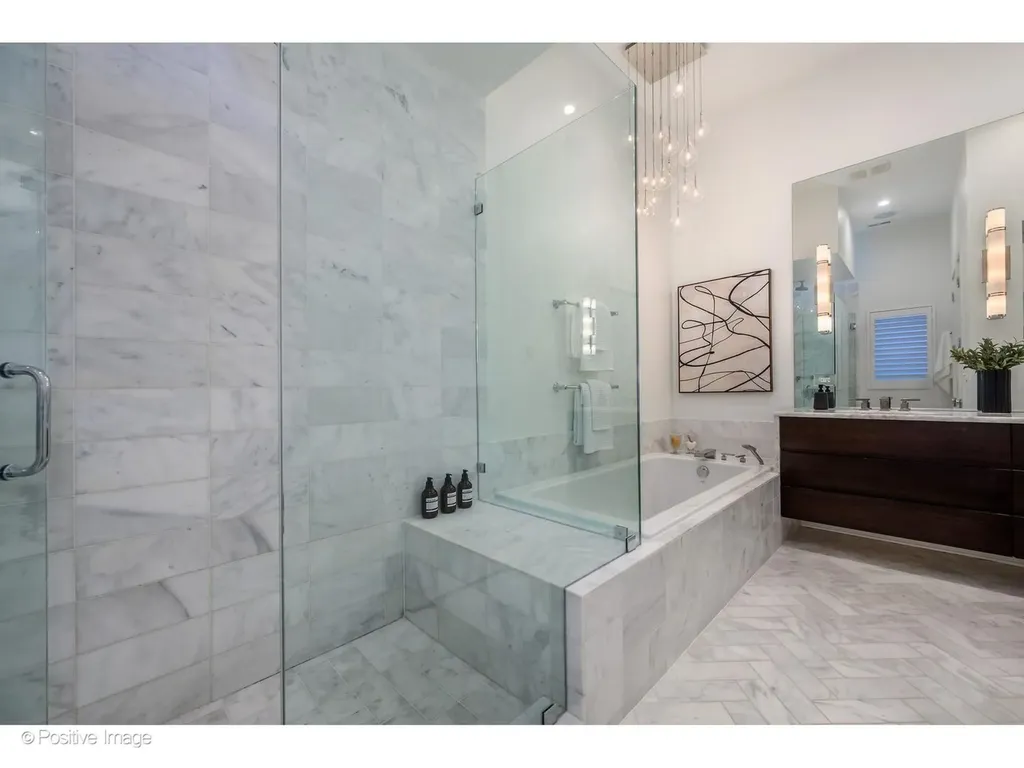 2037 West Division Street Chicago IL 60622