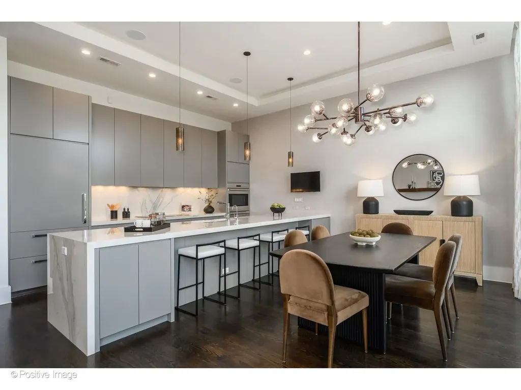2037 West Division Street Chicago IL 60622