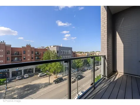 2037 West Division Street Chicago IL 60622