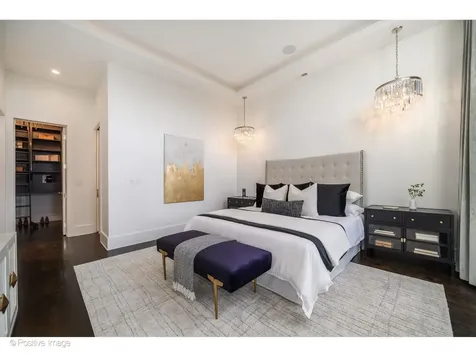 2037 West Division Street Chicago IL 60622
