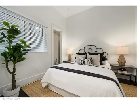 2037 West Division Street Chicago IL 60622