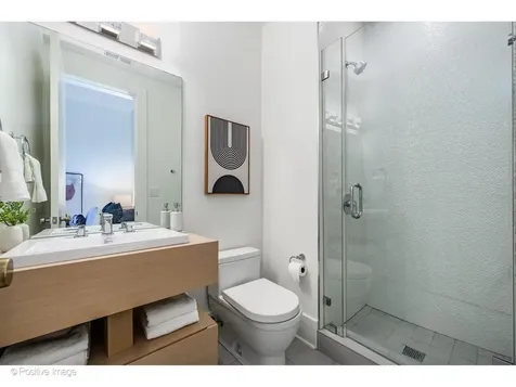 2037 West Division Street Chicago IL 60622