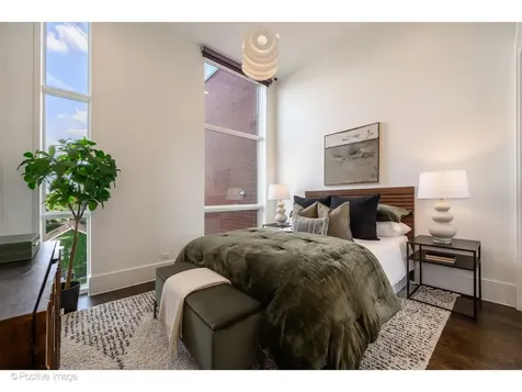 2037 West Division Street Chicago IL 60622