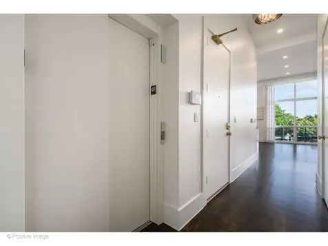 2037 West Division Street Chicago IL 60622