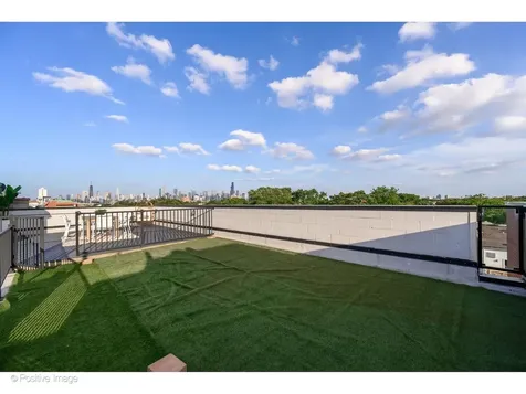 2037 West Division Street Chicago IL 60622