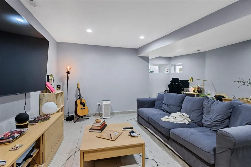 4127 North Ashland Avenue Chicago IL 60613