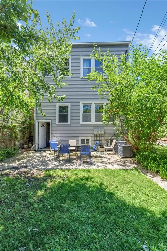 4127 North Ashland Avenue Chicago IL 60613