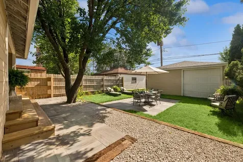 4019 Prairie Avenue Schiller Park IL 60176