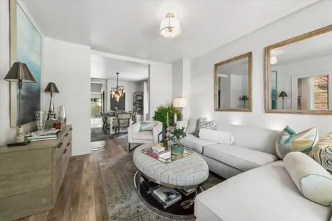 4019 Prairie Avenue Schiller Park IL 60176